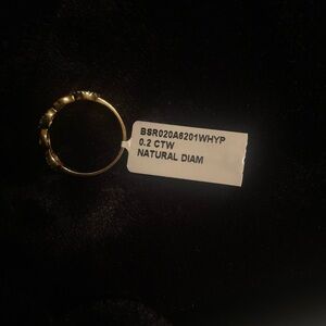 Gold Ring with Natural Diamonds